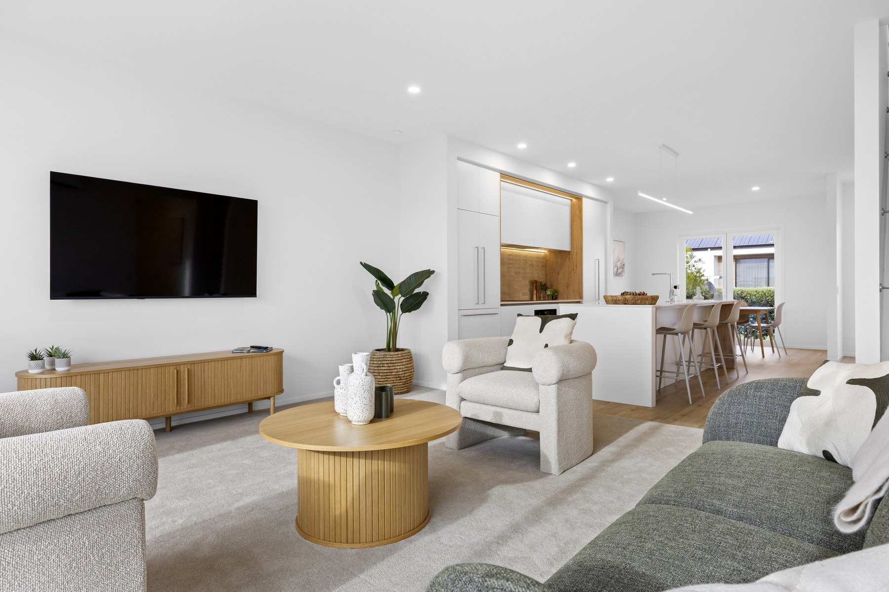Living room, 5 Ruku Lane