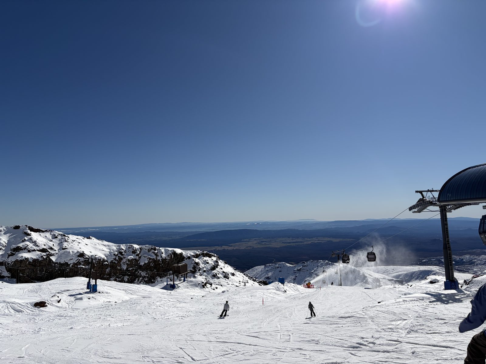Skiers on the slope at Whakapapa